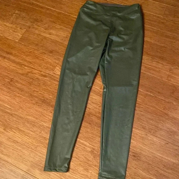 Offline by Aerie real Luxe NWT faux leather leggings - green - large - Picture 1 of 7